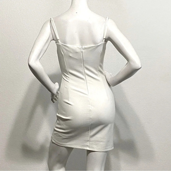Tiger Mist "NEW" White Take On Straight Neck Adjustable Straps Mini Dress Size M - Picture 4 of 8
